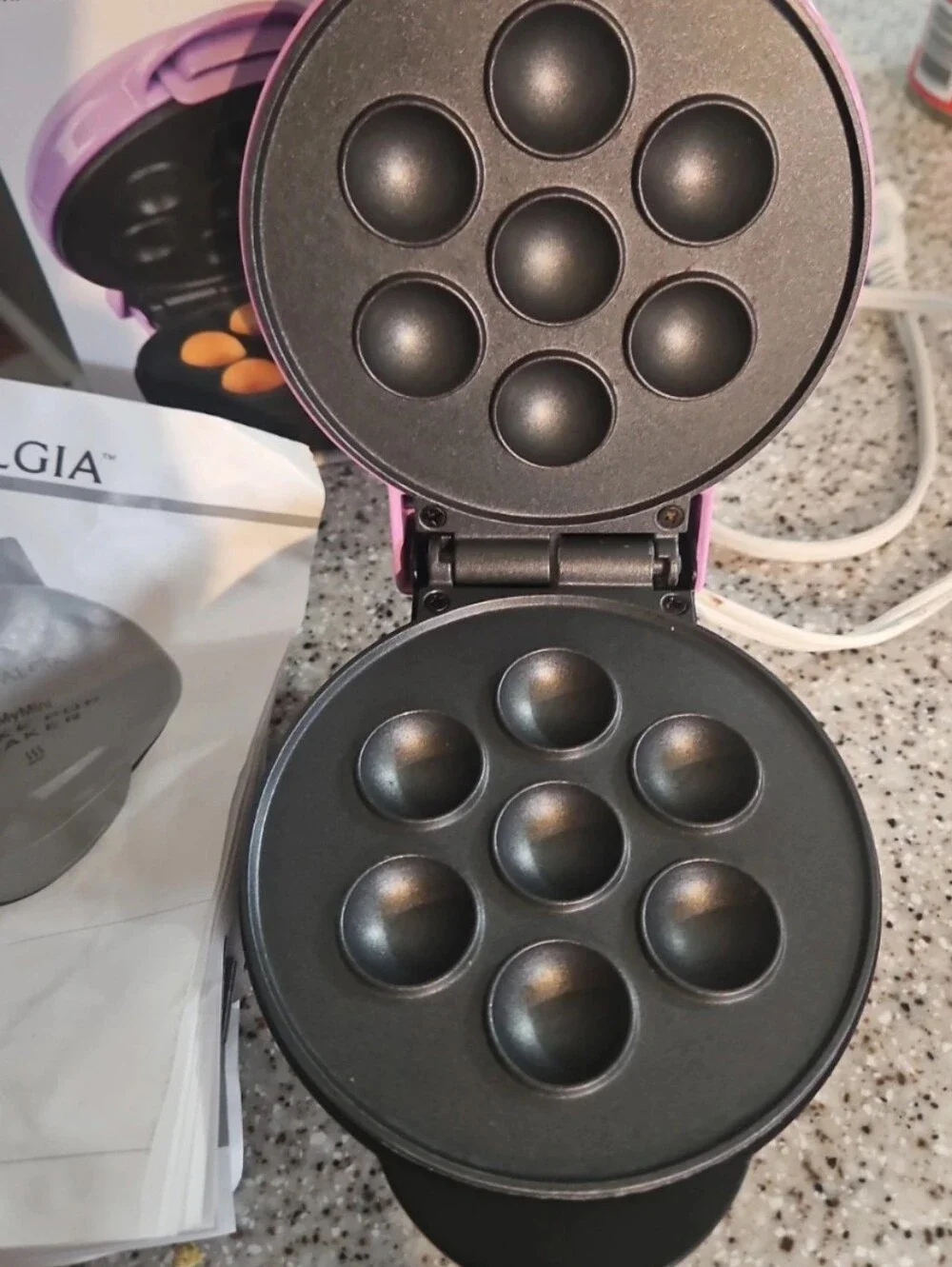 Nostalgia MyMini Cake Pop Maker – Complete with Original Box & Manual!EUC